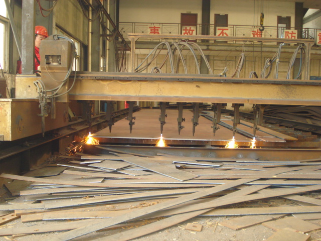 Large steel plate gas cutting machine